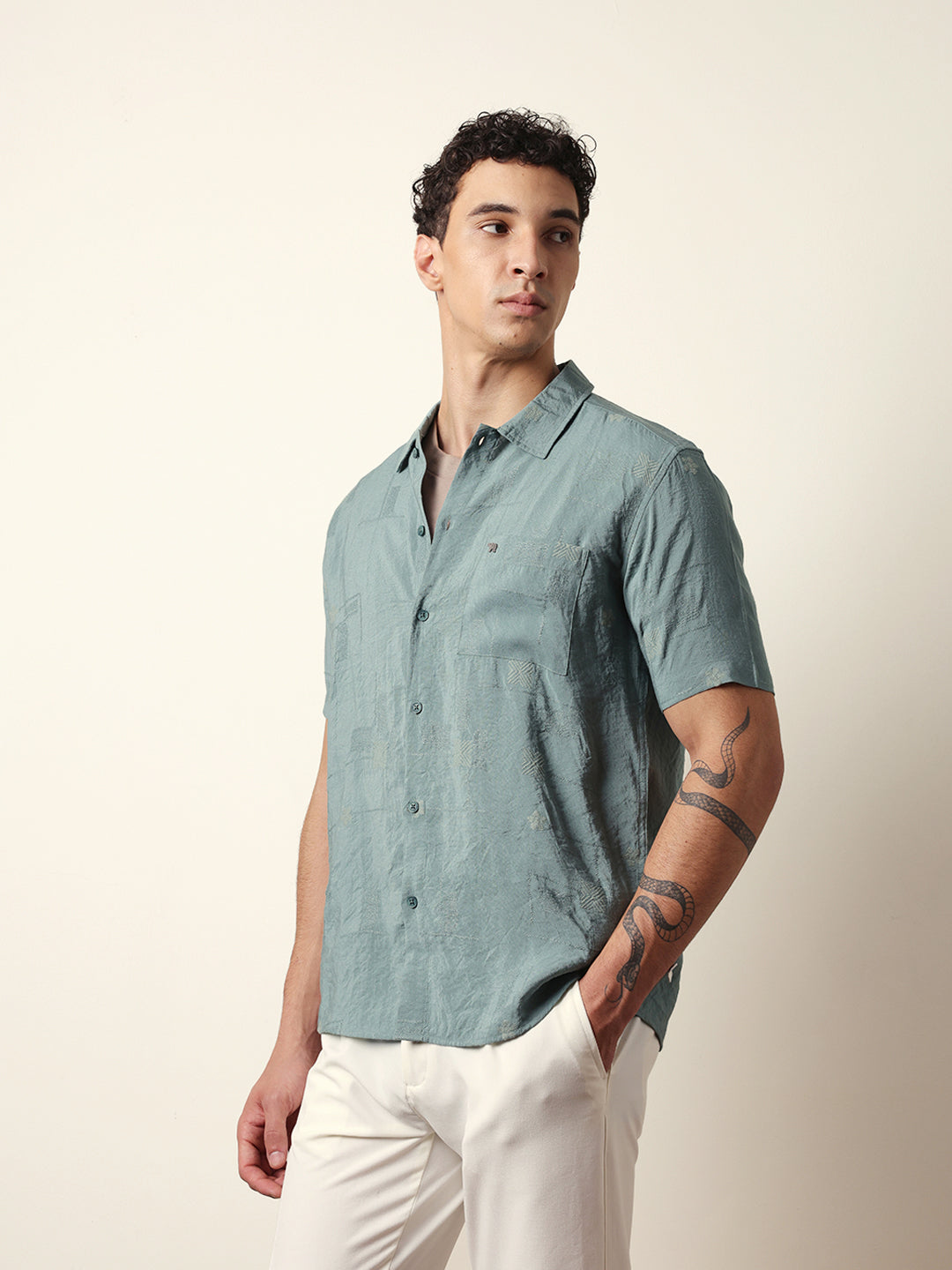 Men Modern Fit Casual Shirt