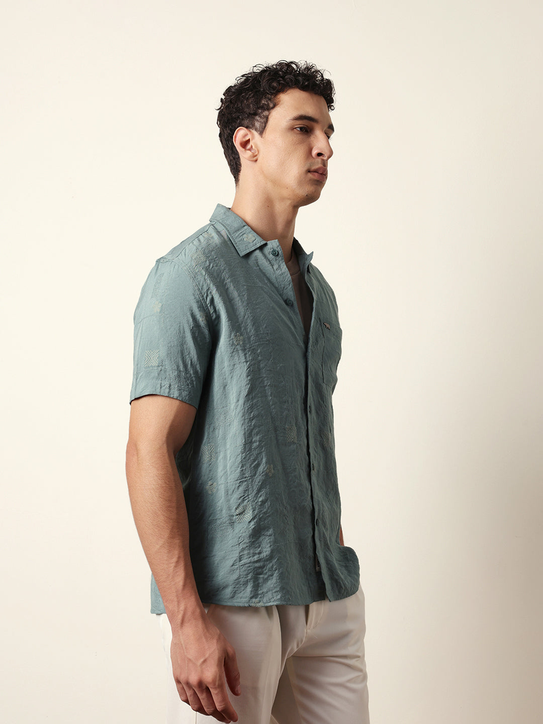 Men Modern Fit Casual Shirt