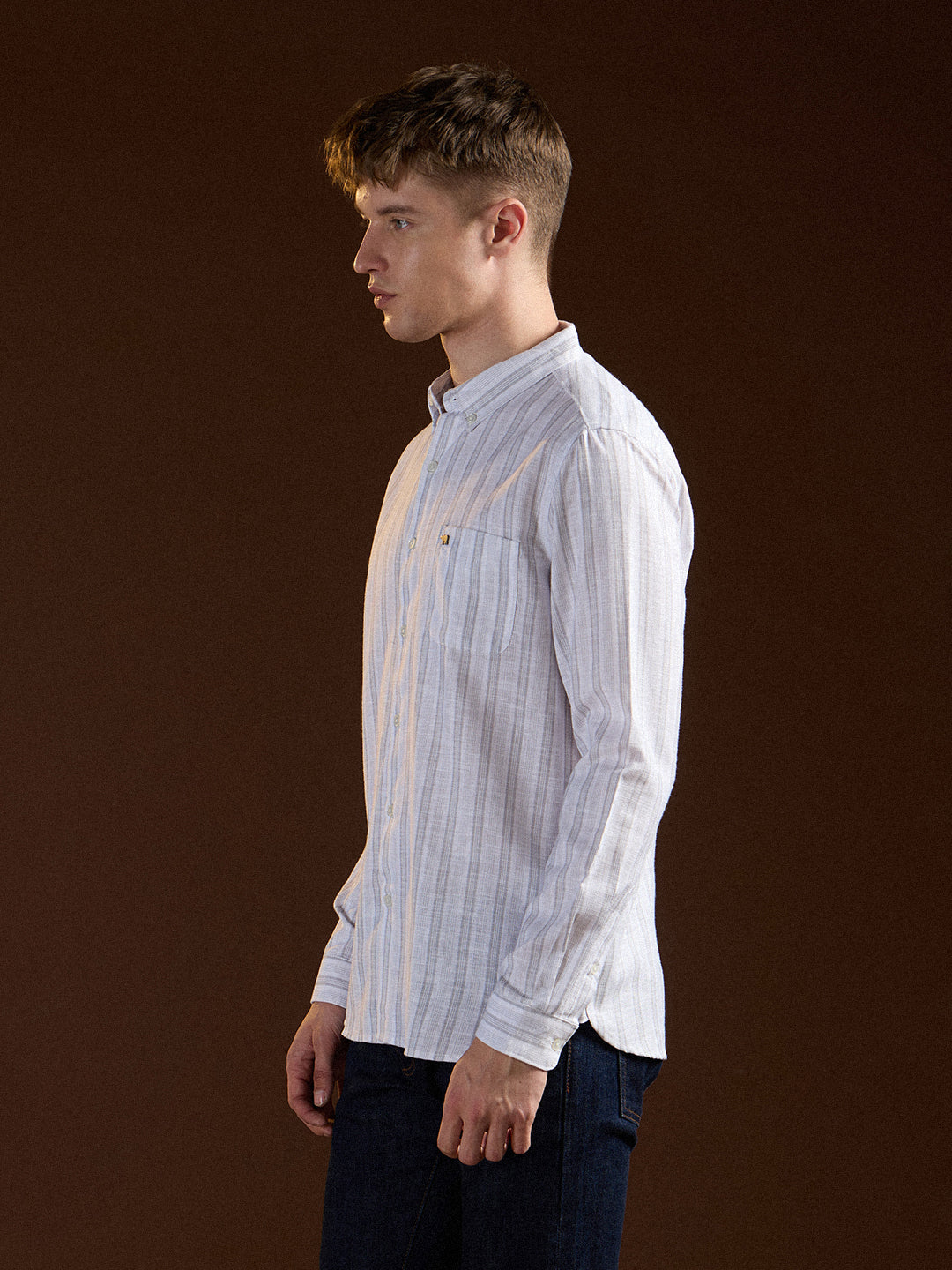 Men White Vertical Stripes Slim Fit Casual Shirt