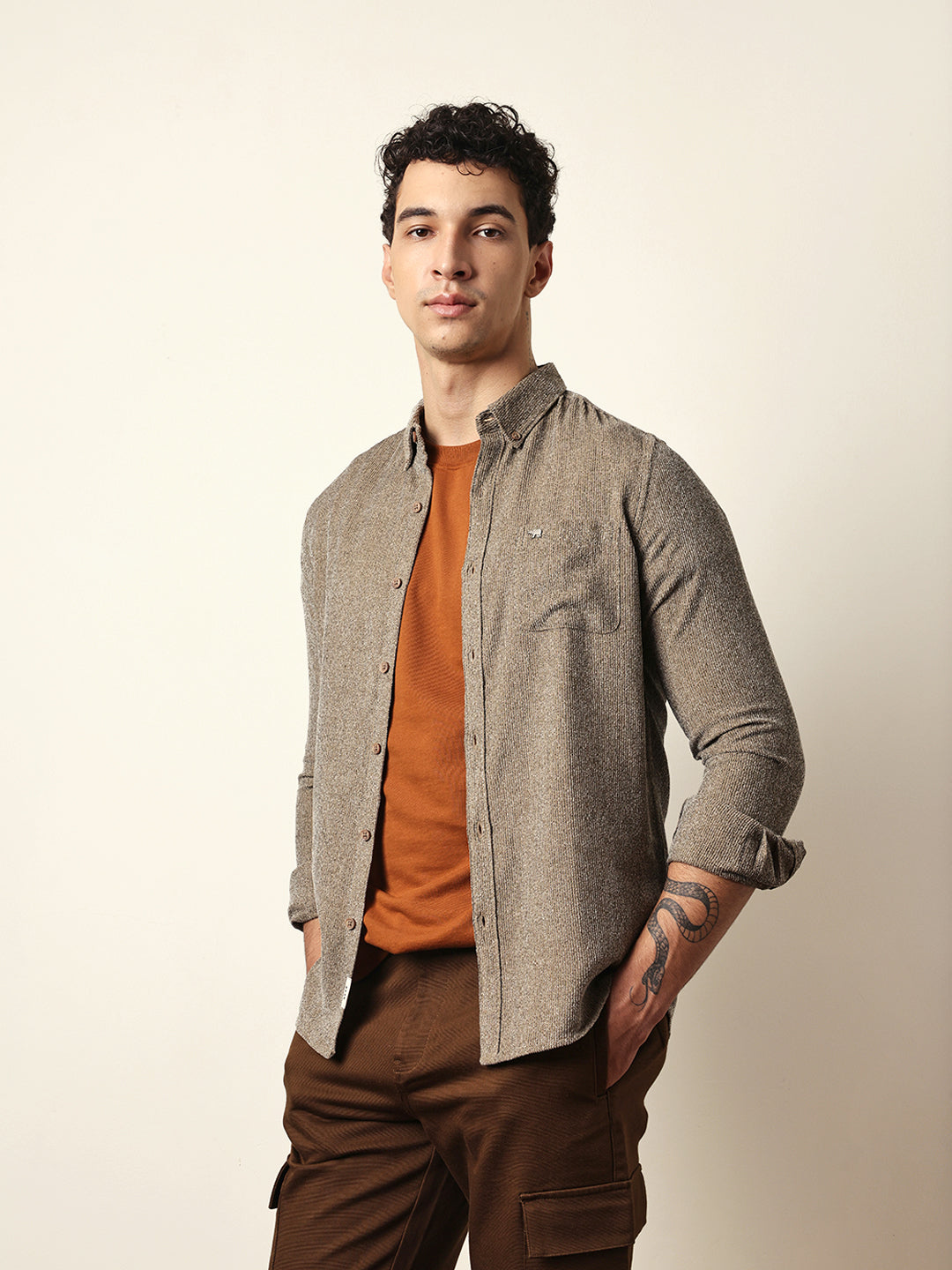Men Modern Fit Casual Shirt