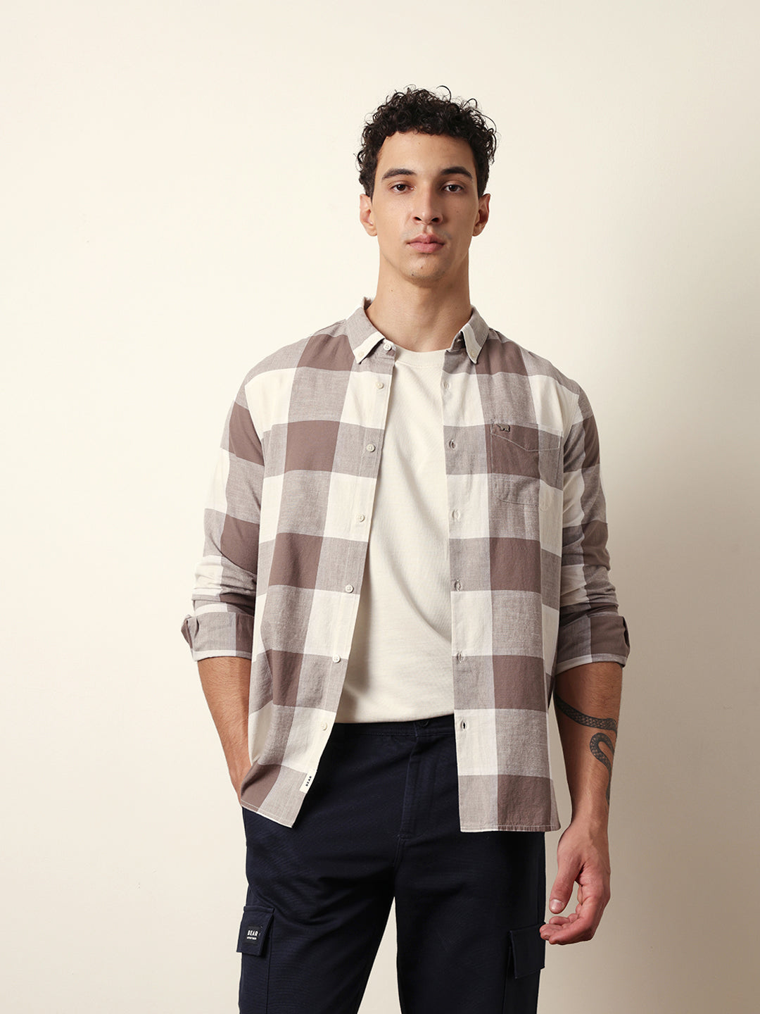 Men Modern Fit Casual Shirt