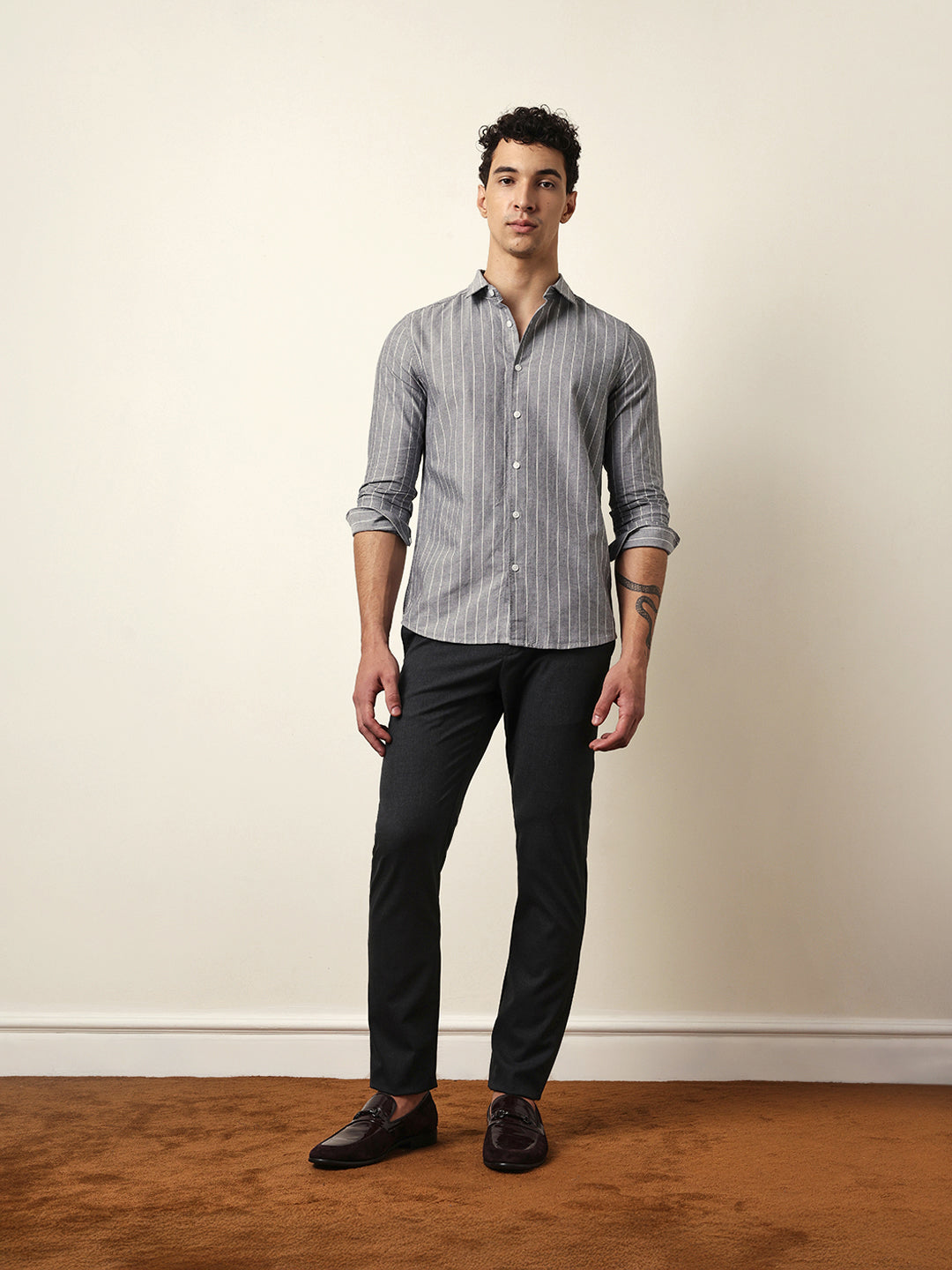 Men Modern Fit Casual Shirt
