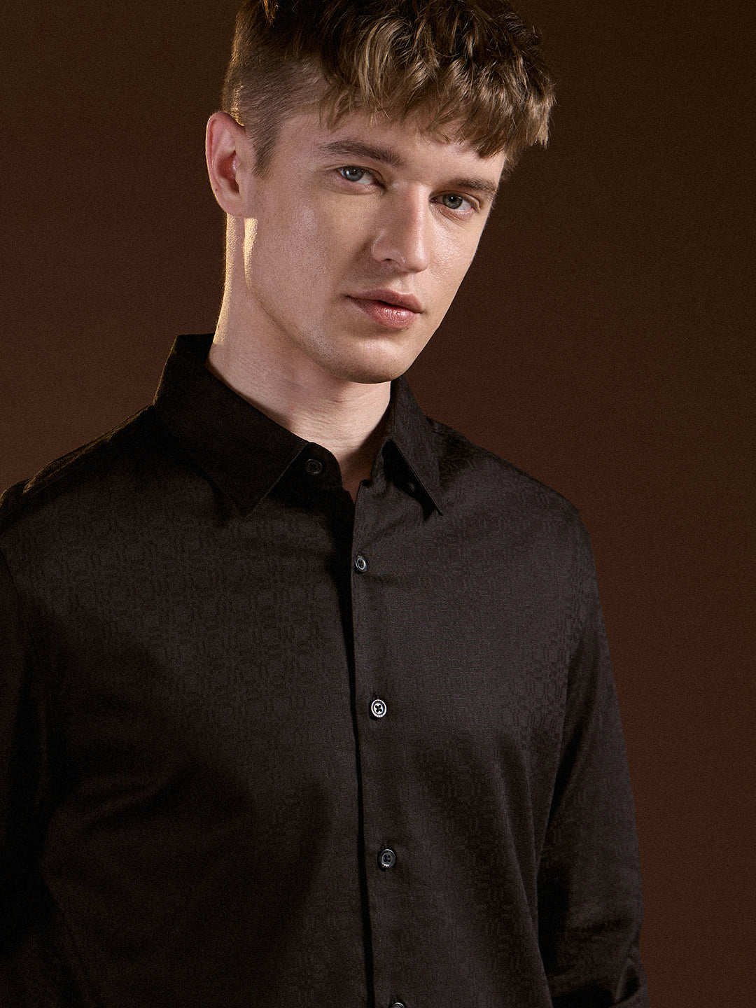 Men Black Geometric Textured Slim Fit Casual Shirt