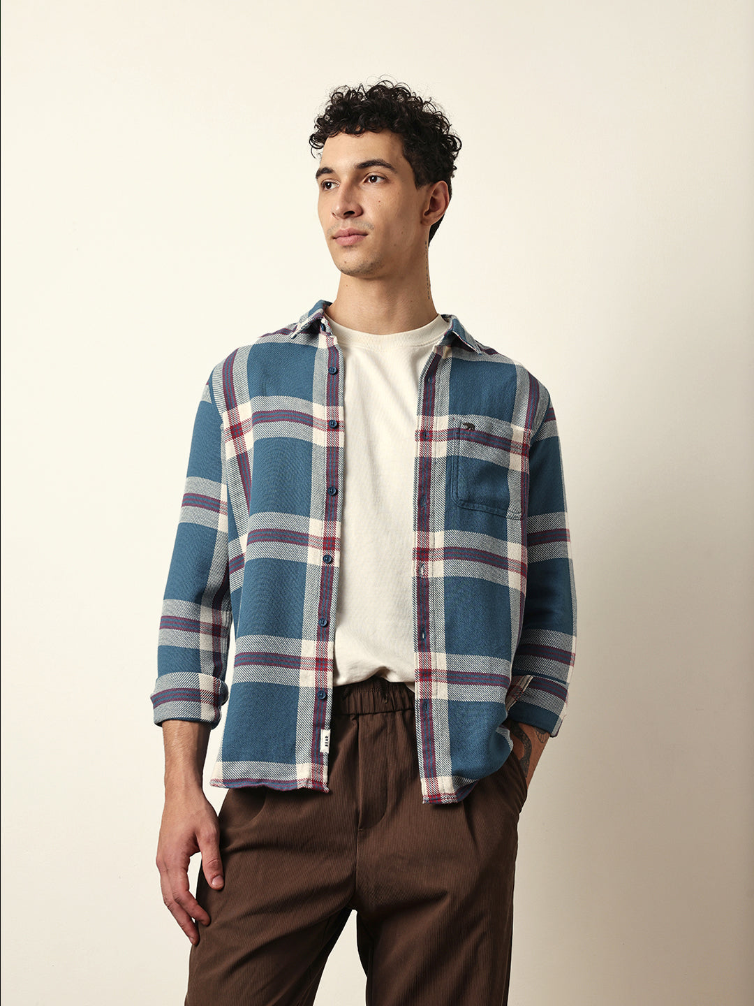 Men Modern Fit Casual Shirt