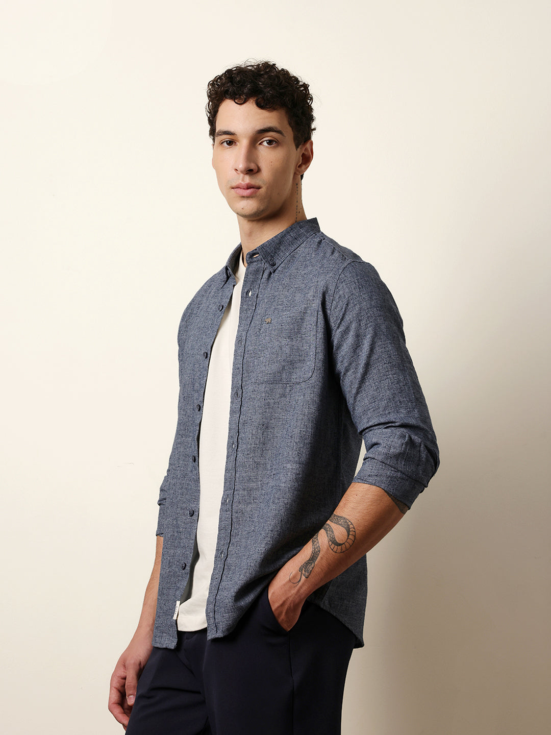Men Solid Casual Full-Sleeve Shirt