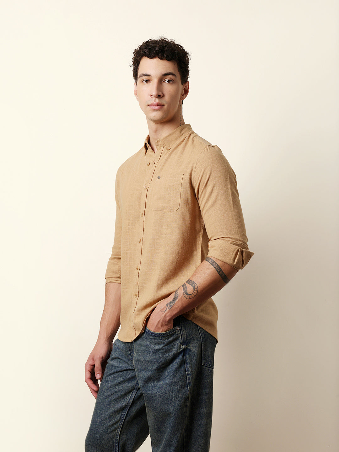 Men Solid Casual Full-Sleeve Shirt