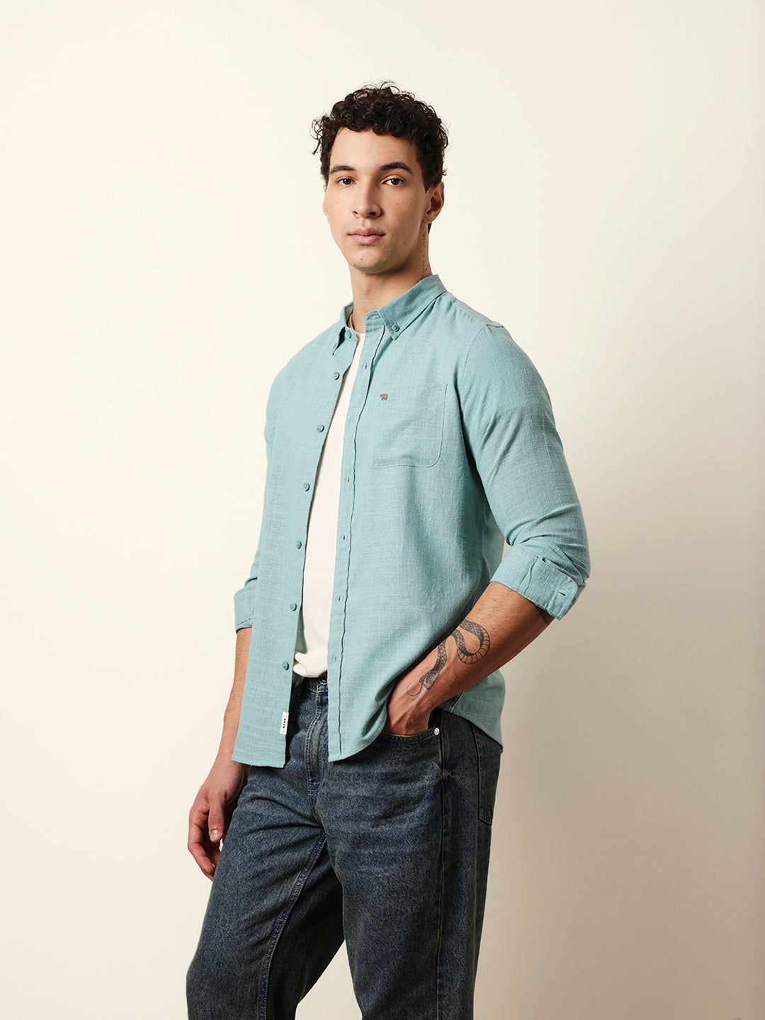 Men Solid Casual Full-Sleeve Shirt