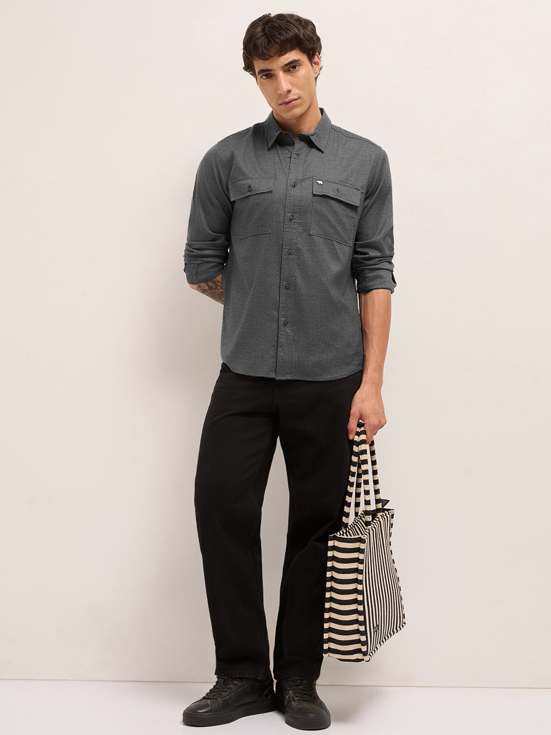 Men Solid Casual Shirt