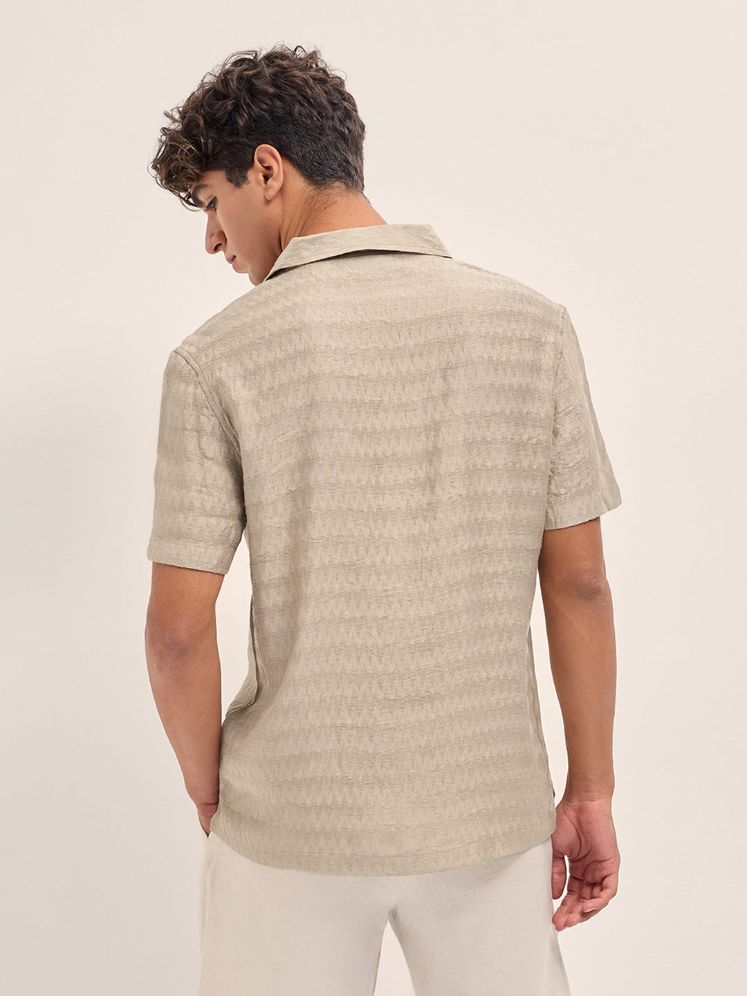 Men Beige Zigzag Textured Weave Relaxed Fit Half Sleeve Casual Shirt