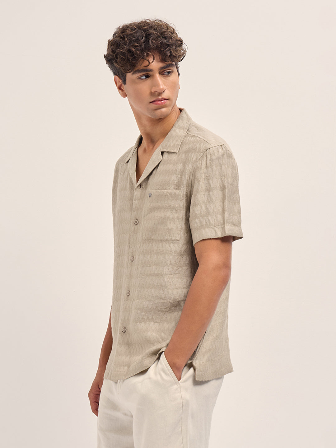 Men Beige Zigzag Textured Weave Relaxed Fit Half Sleeve Casual Shirt