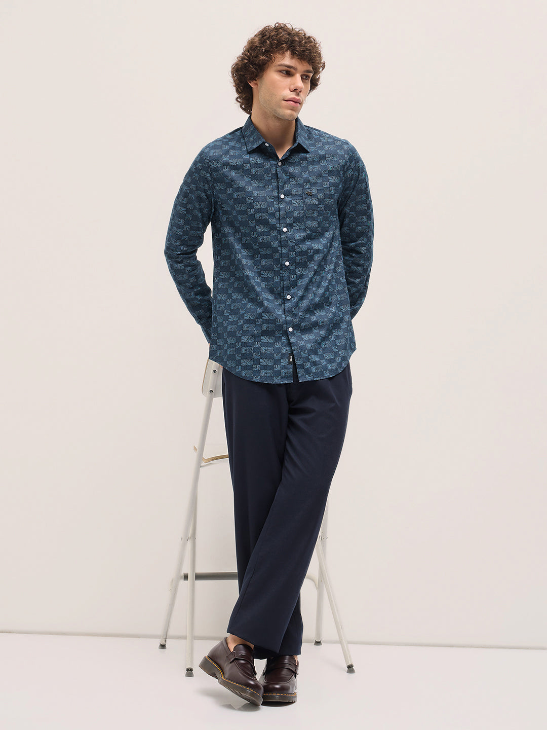 Men Blue Geometric Printed Tailored Fit Formal Shirt
