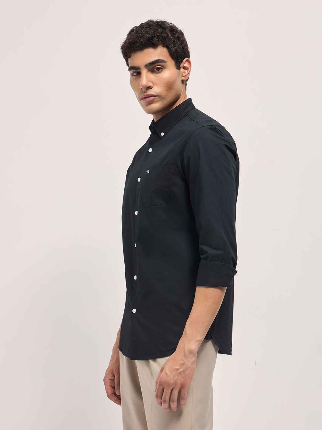 Men Black Solid Cotton Slim-Fit Casual Shirt