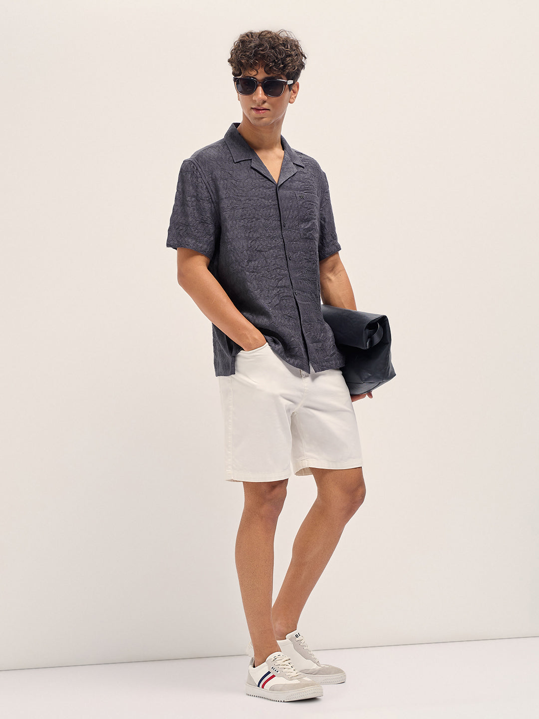 Men Grey Zigzag Textured Weave Relaxed Fit Half Sleeve Casual Shirt