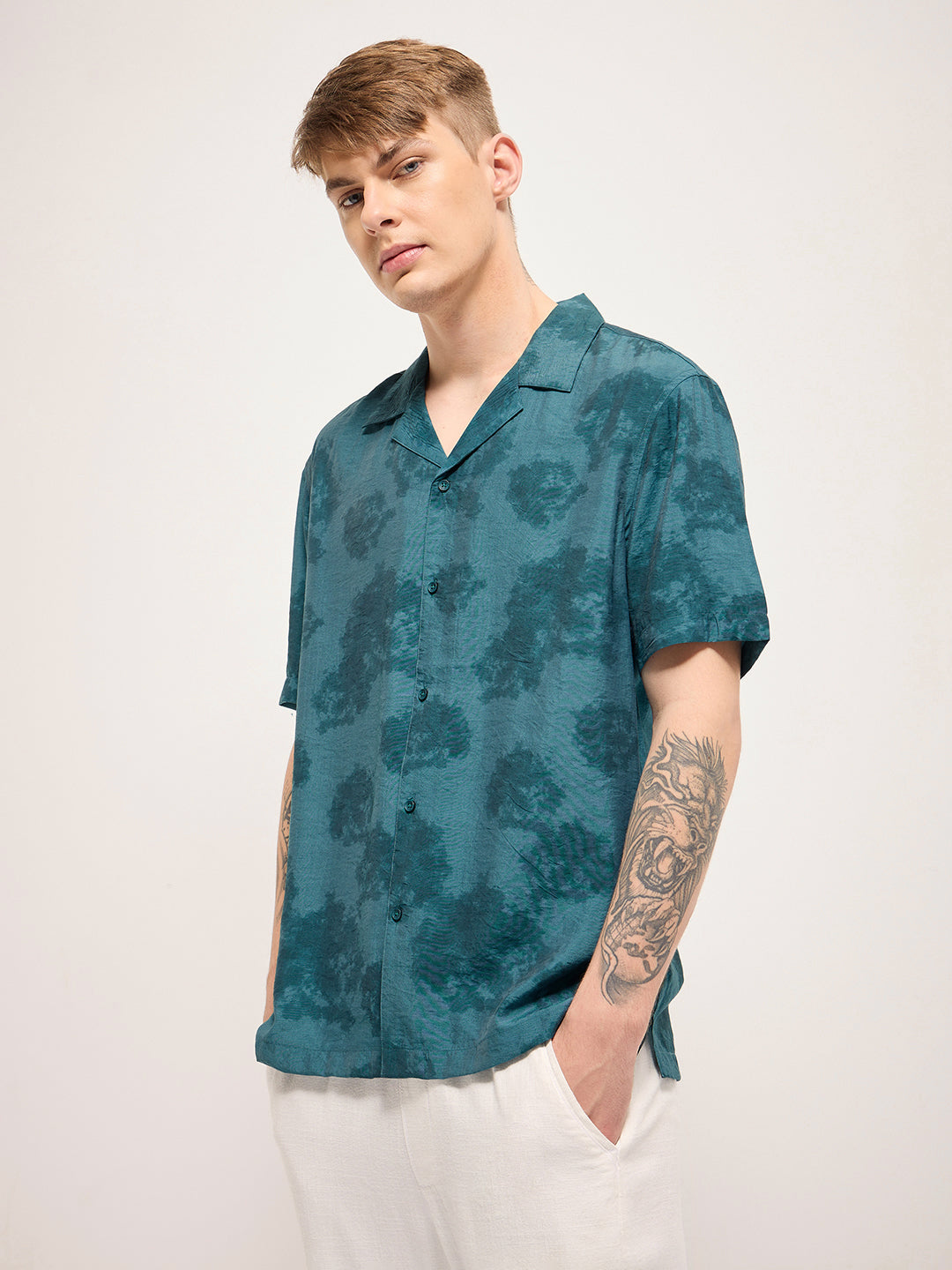 Men Blue Abstract Print Regular Fit Casual Shirt