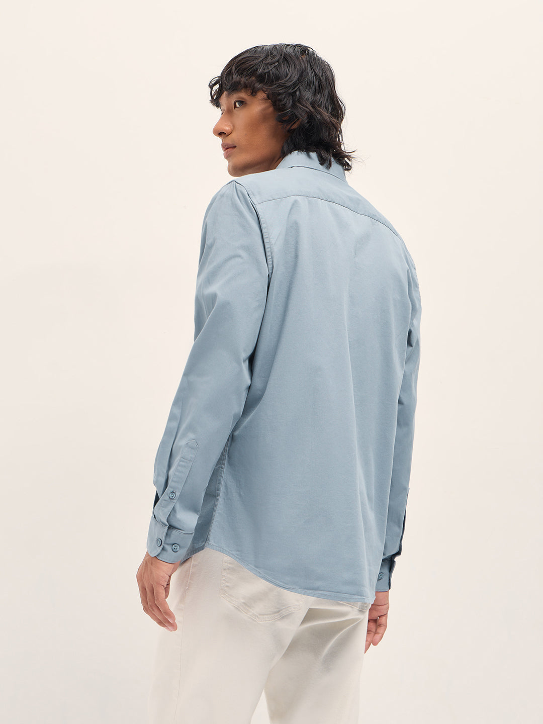 Men Blue Cotton Blend Solid Slim Fit Casual Shirt