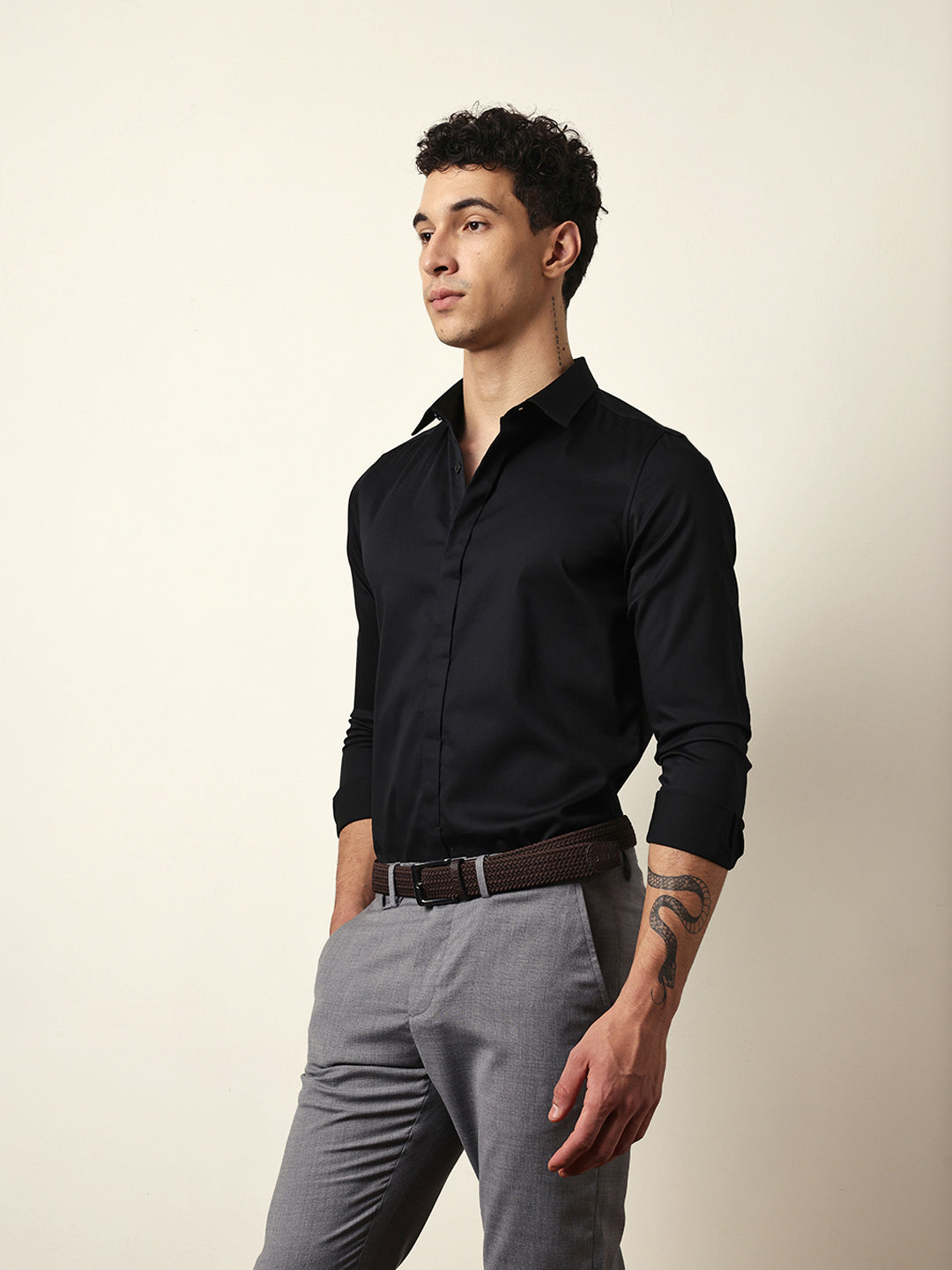 Men Modern Fit Casual Shirt