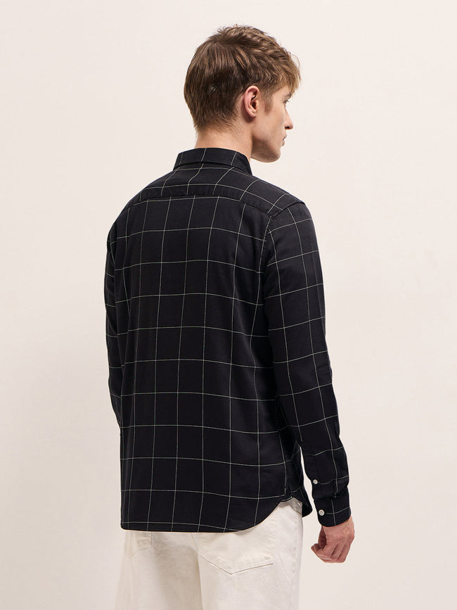 Men Black Checked Slim Fit Casual Shirt