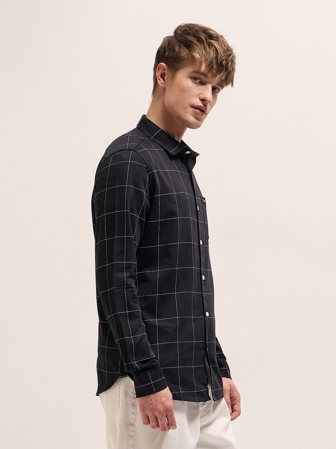 Men Black Checked Slim Fit Casual Shirt