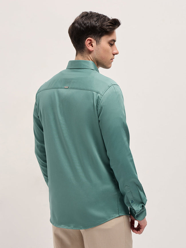 Men Green Solid Slim Fit Casual Shirt