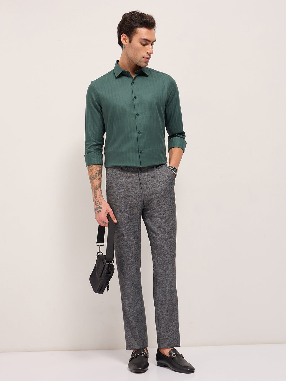 Men Green Cotton Woven Stripes Design Tailored Fit Formal Shirt