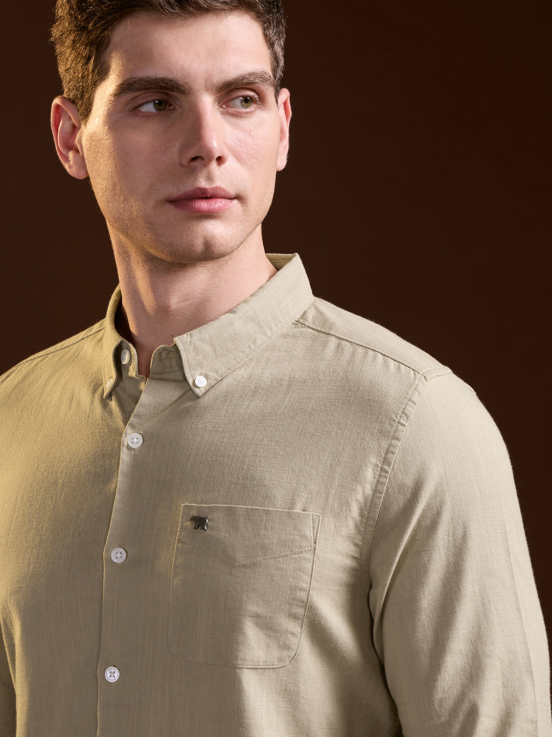Men Beige Solid Slim Fit Cotton Casual Shirt