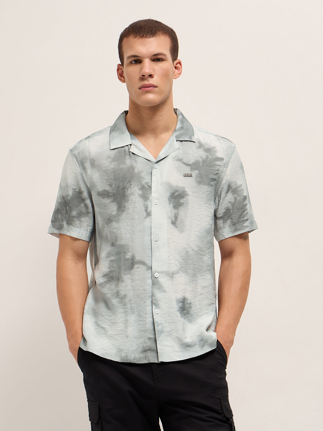 Men Light Grey Faded Abstract Print Relaxed Fit Cuban Collar Shirt