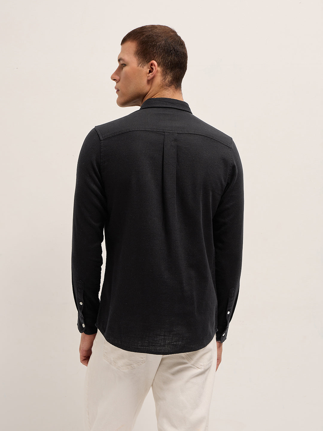 Men Black Solid Slim Fit Cotton Casual Shirt
