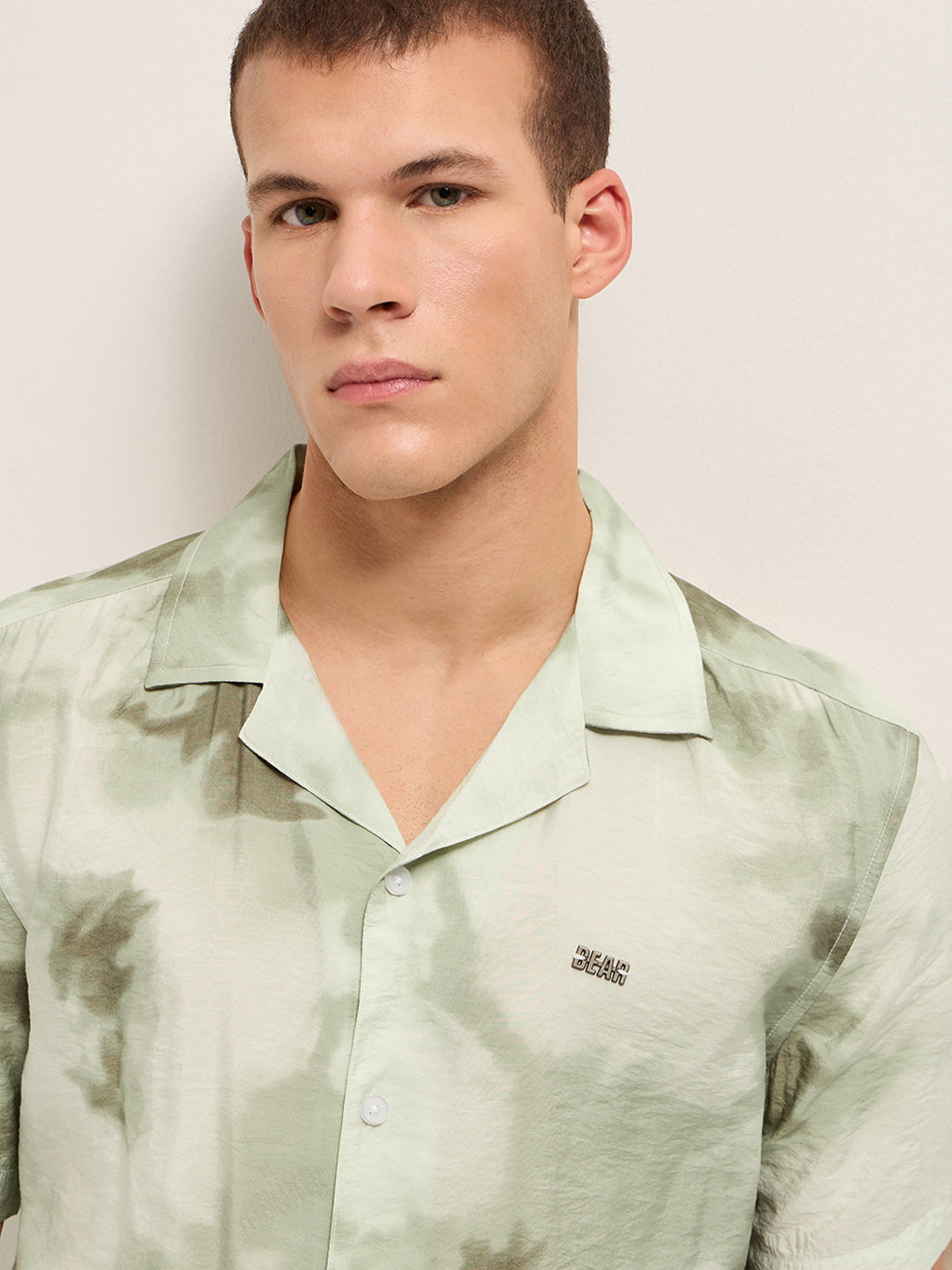 Men Light Green Faded Abstract Print Relaxed Fit Cuban Collar Shirt