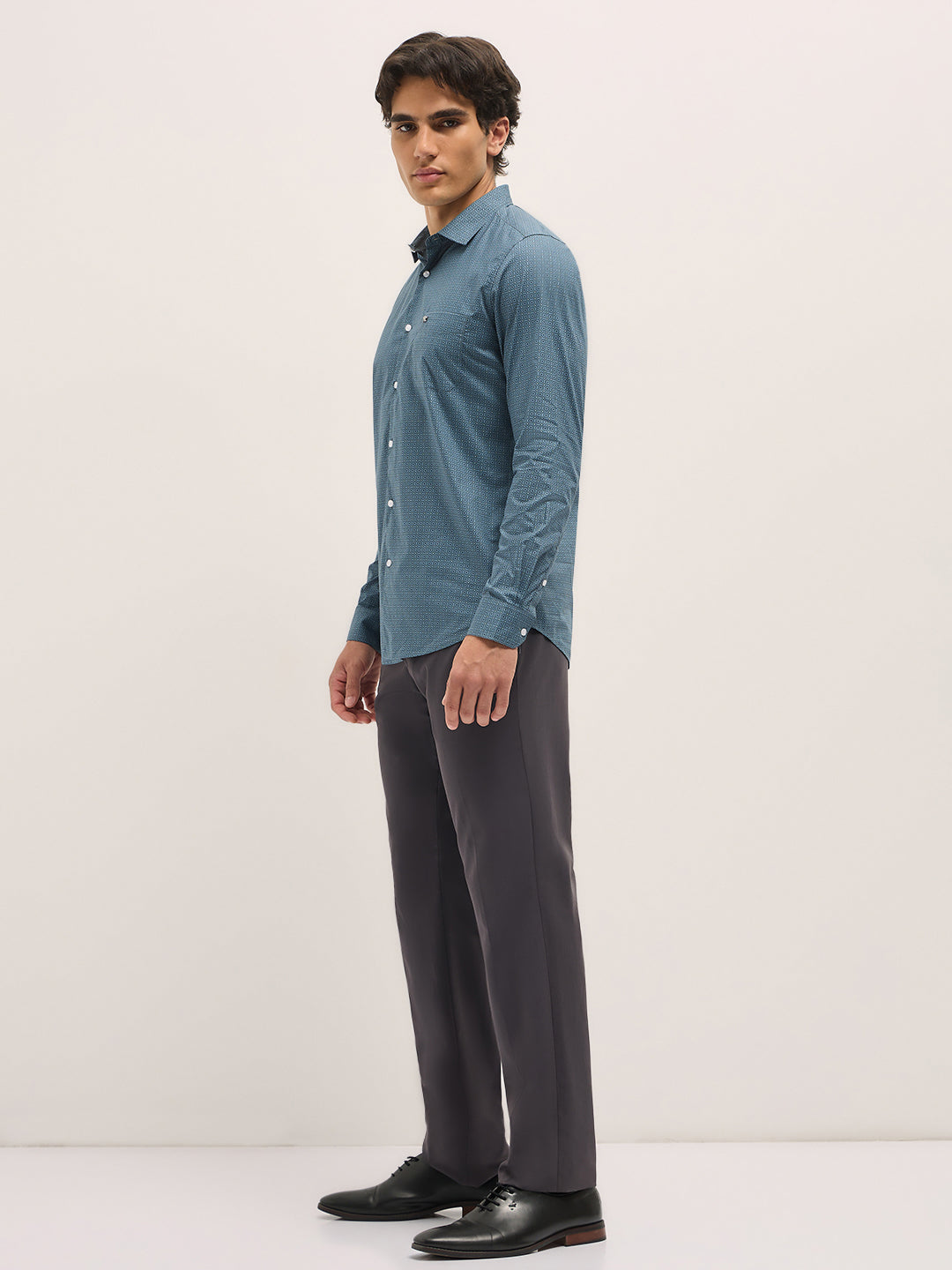 Men Crystal Teal Blue Geometric Printed Tailored Fit Formal Shirt