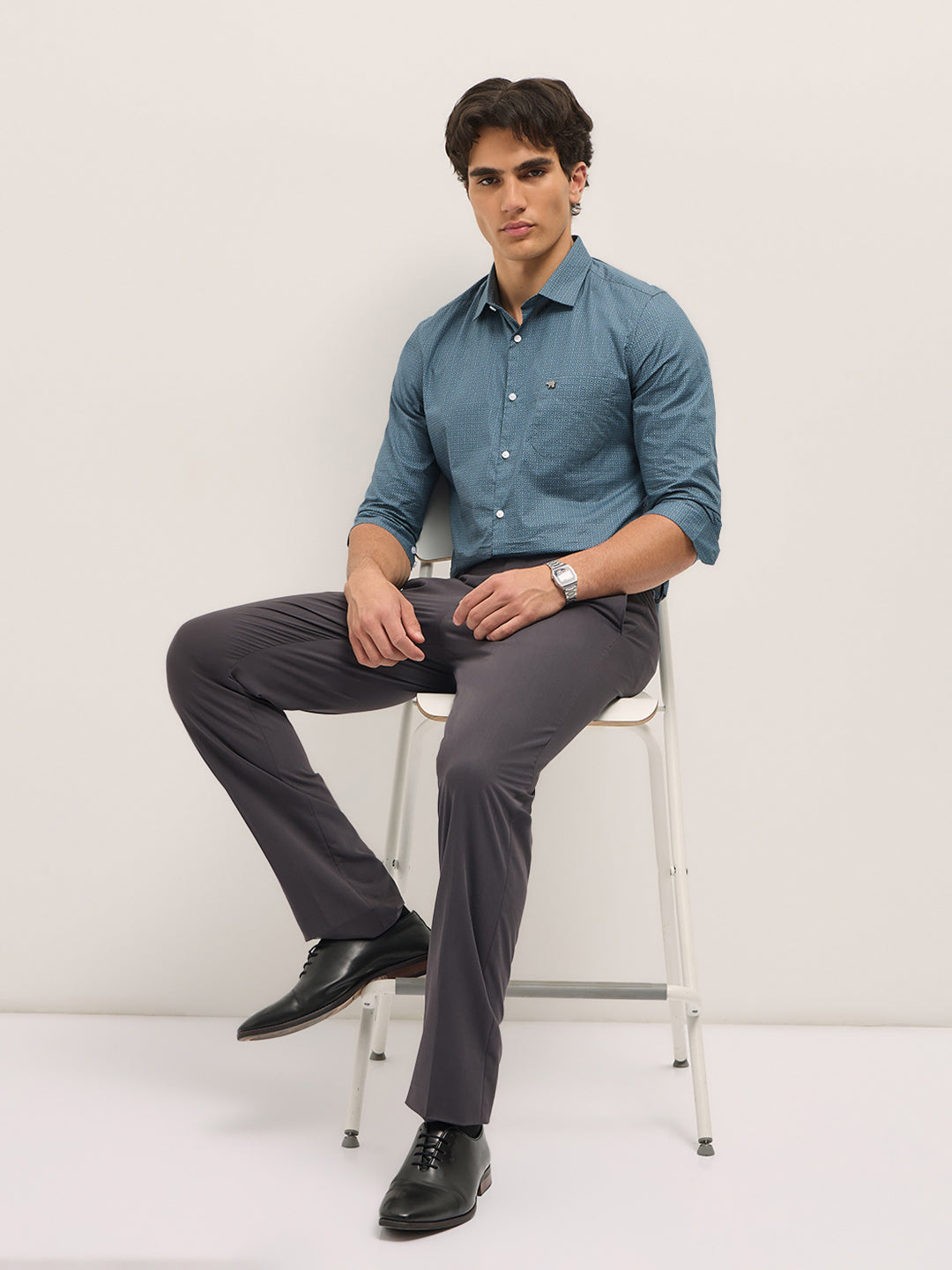 Men Crystal Teal Blue Geometric Printed Tailored Fit Formal Shirt