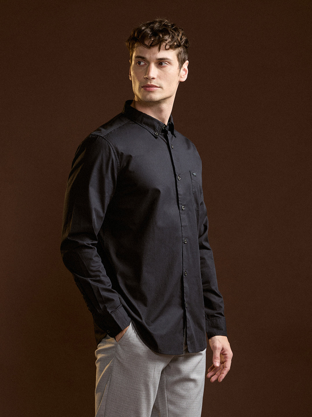 Men Black Solid Slim Fit Cotton Casual Shirt