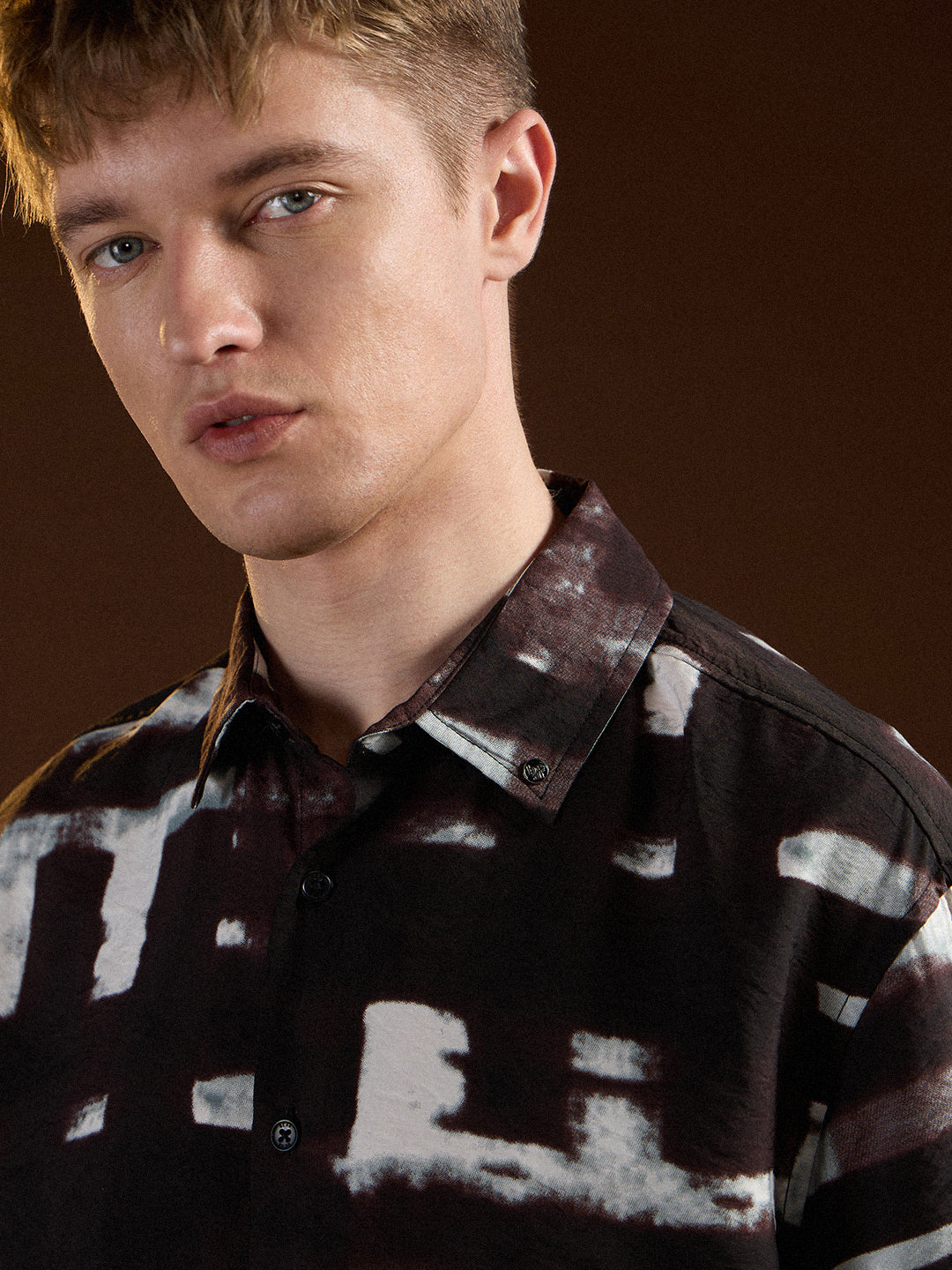Men Black Digital Print Relax Fit Casual Shirt