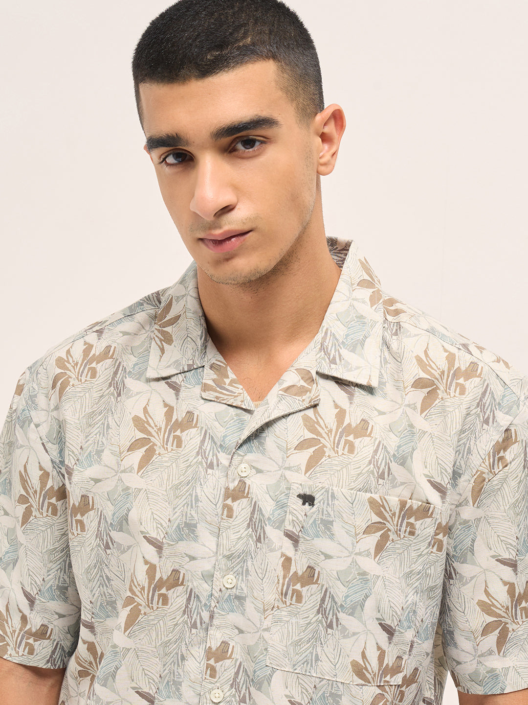 Men Multicolor Tropical Leaf Print Oversized Fit Half Sleeve Shirt