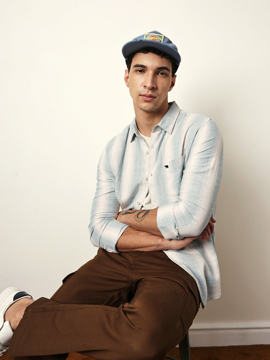 Men Modern Fit Casual Shirt