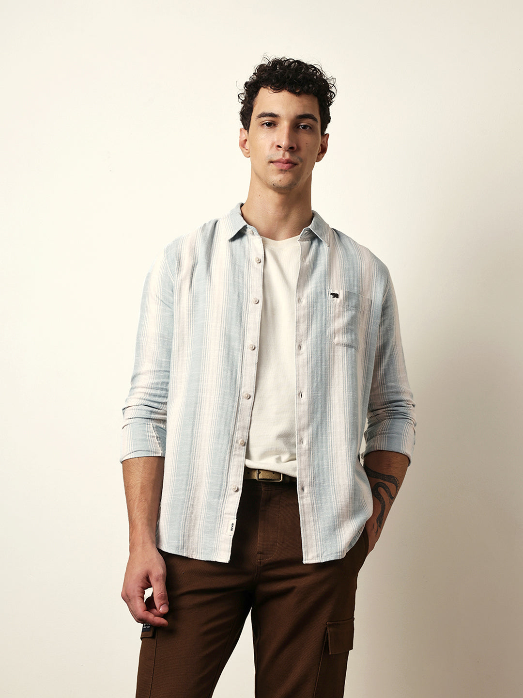 Men Modern Fit Casual Shirt