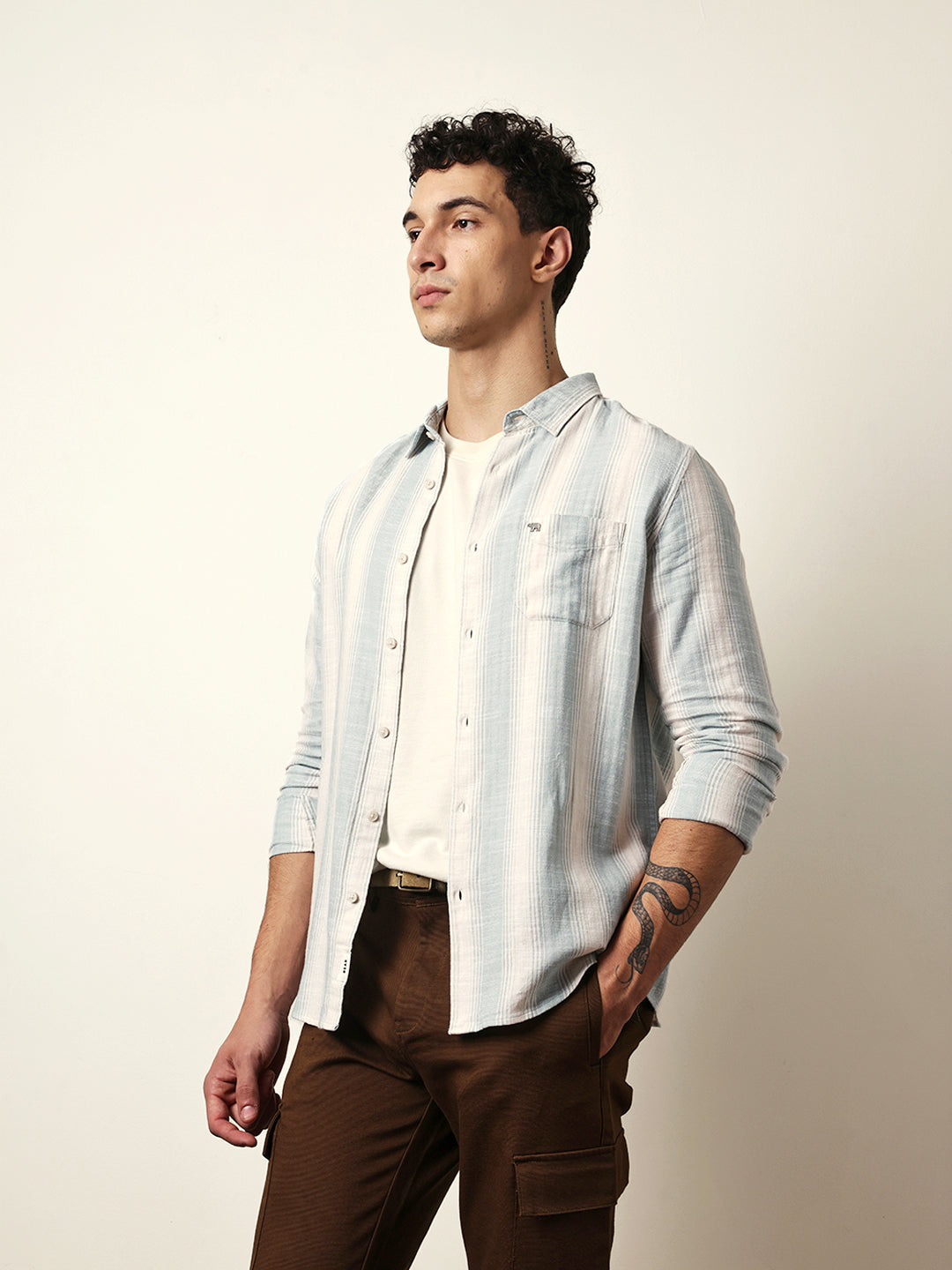 Men Modern Fit Casual Shirt