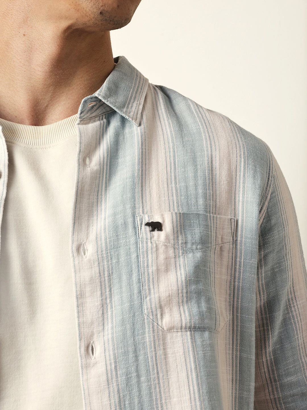 Men Modern Fit Casual Shirt