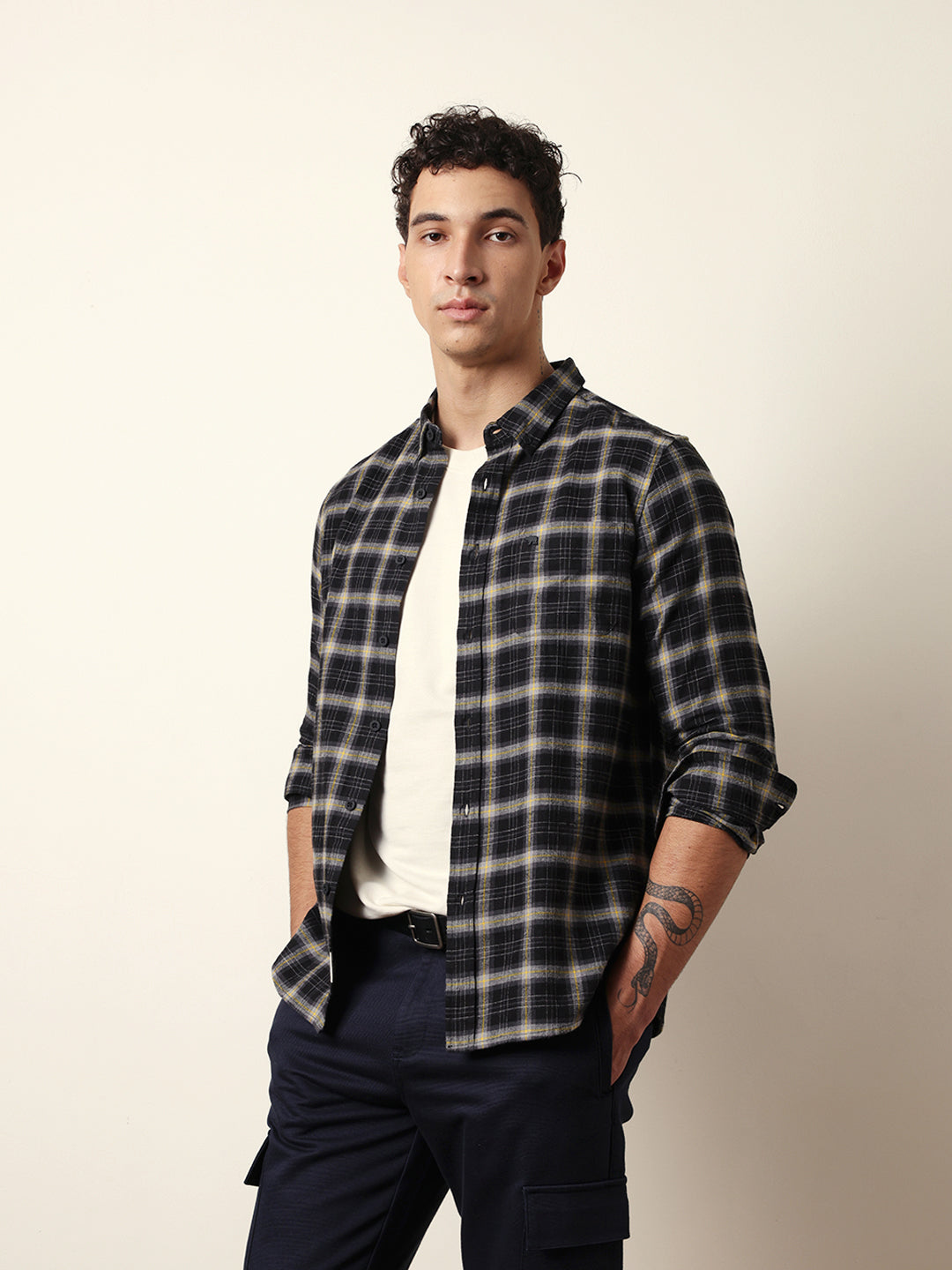 Men Modern Fit Casual Shirt