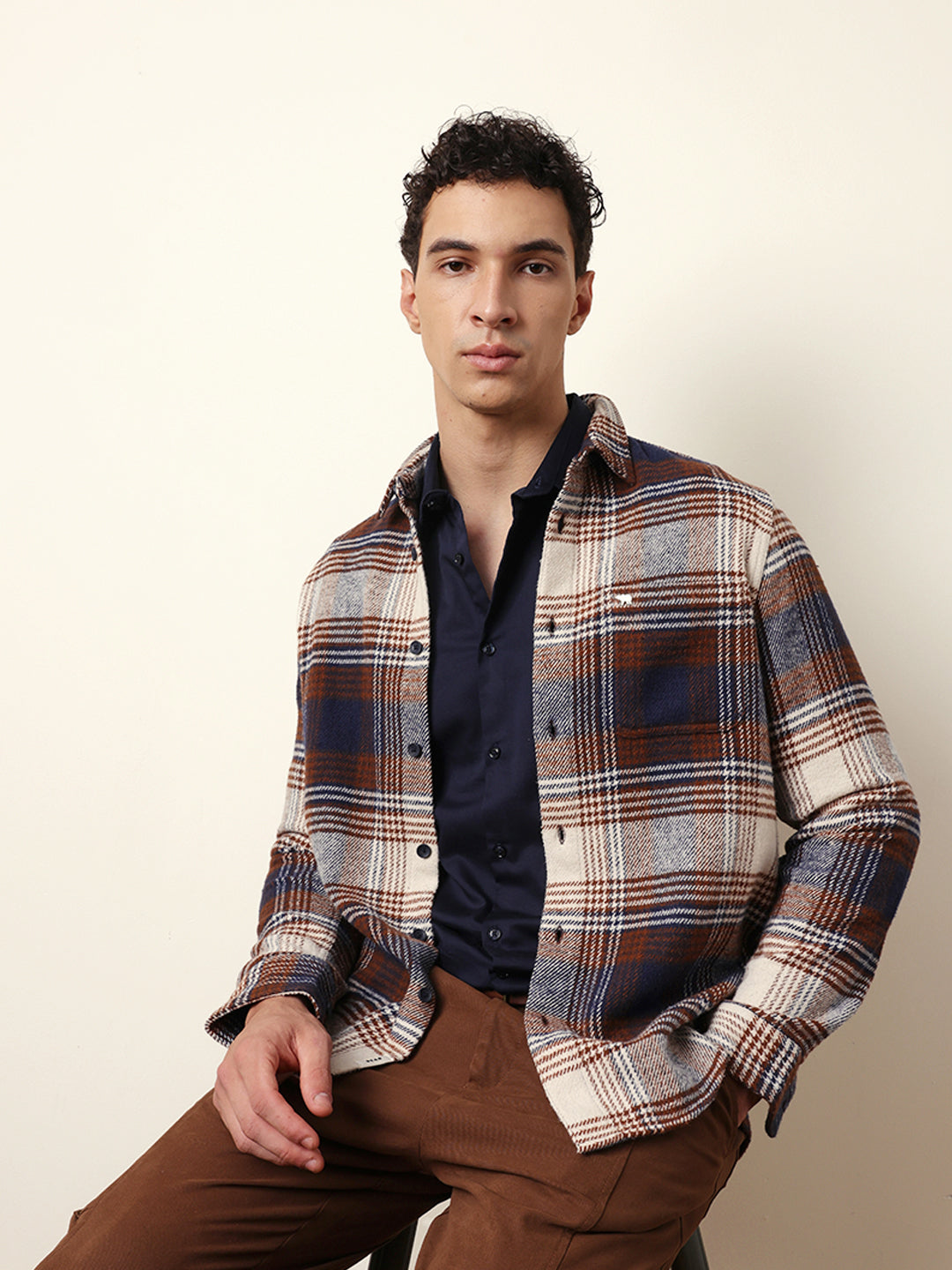 Men Modern Fit Casual Shirt