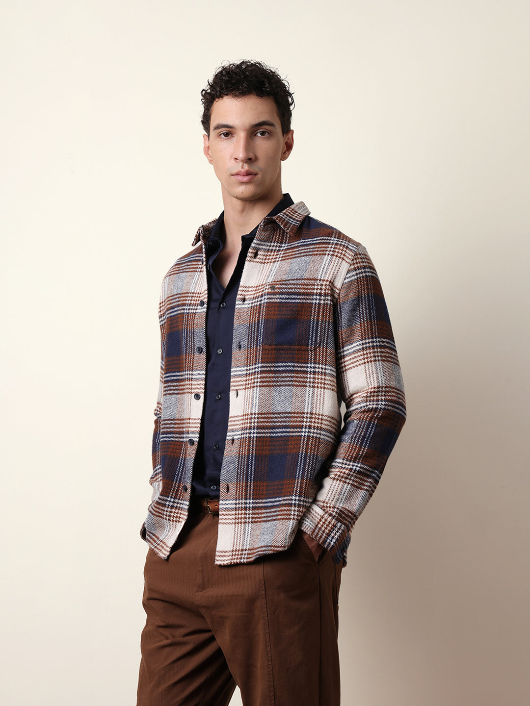 Men Modern Fit Casual Shirt