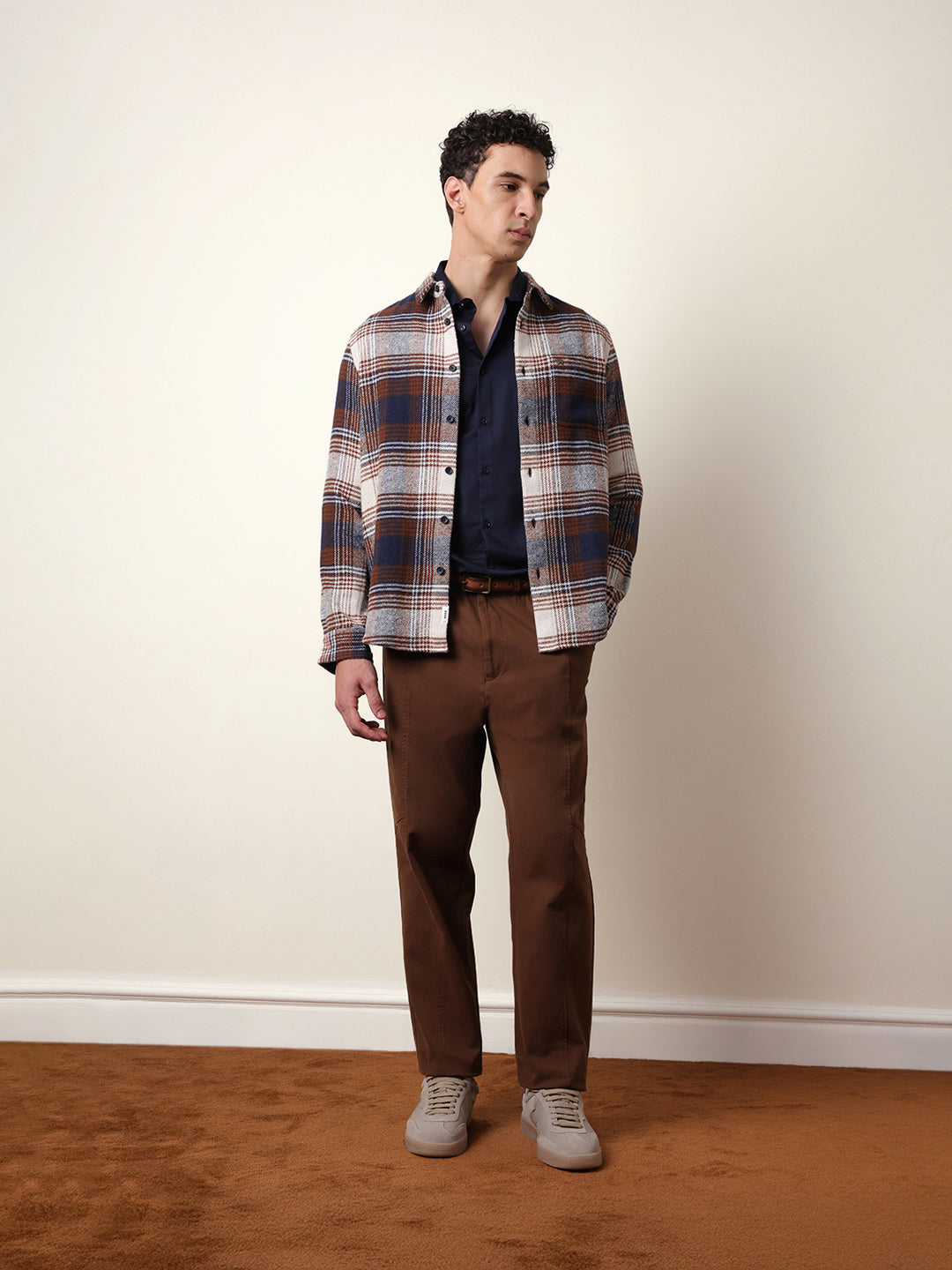 Men Modern Fit Casual Shirt