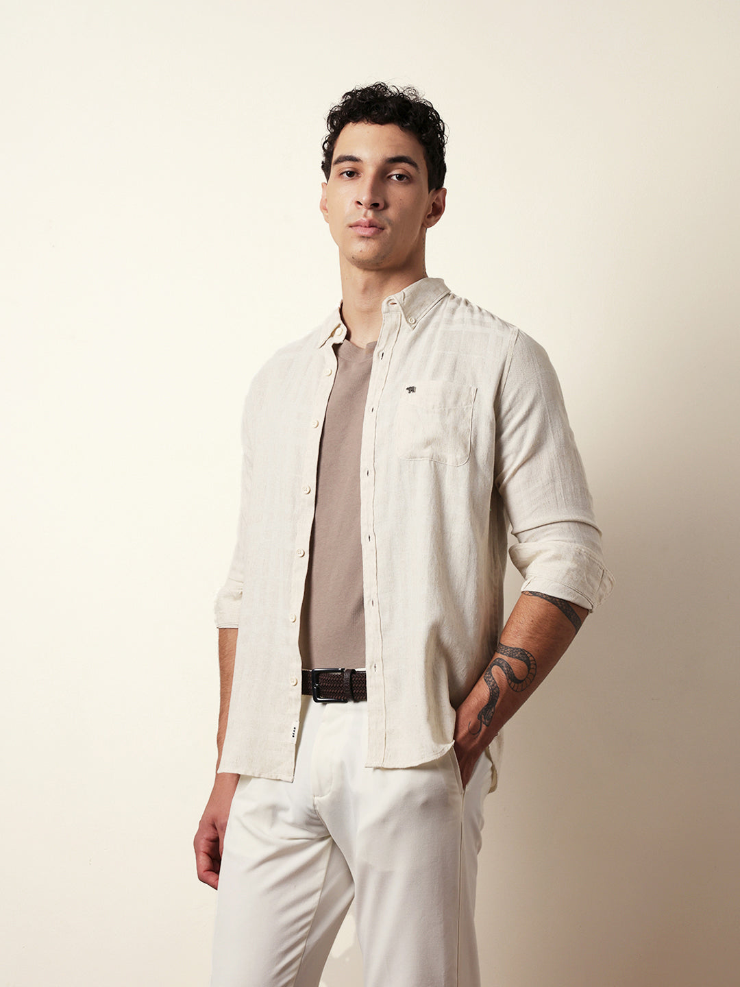Men Modern Fit Casual Shirt