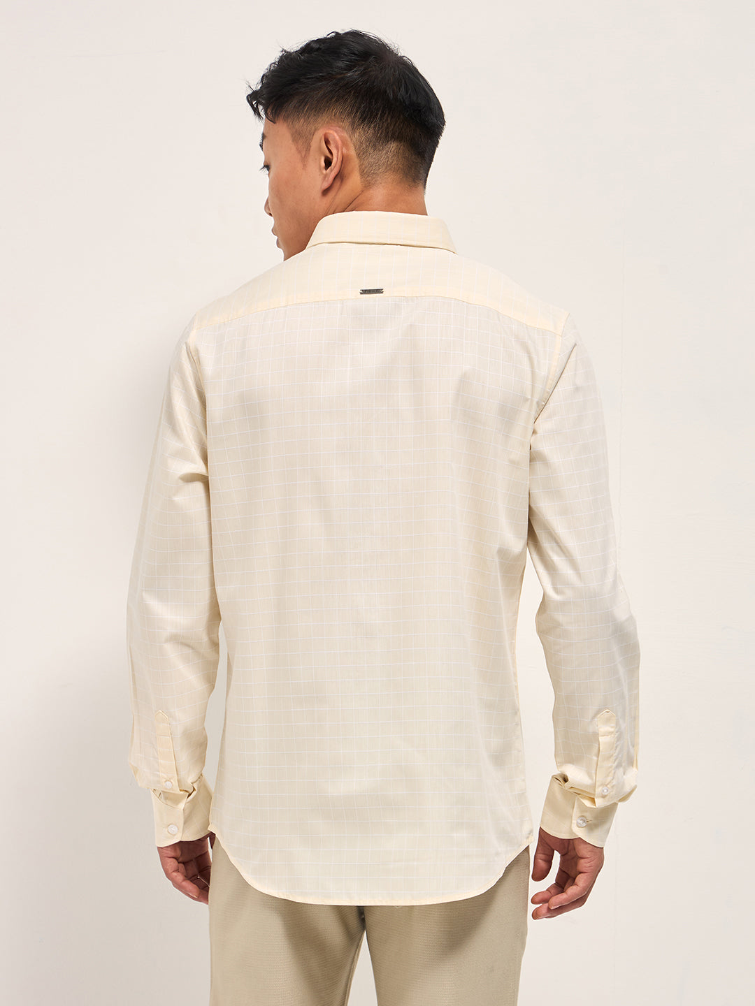 Men Cream Windowpane Checks Tailored Fit Formal Shirt