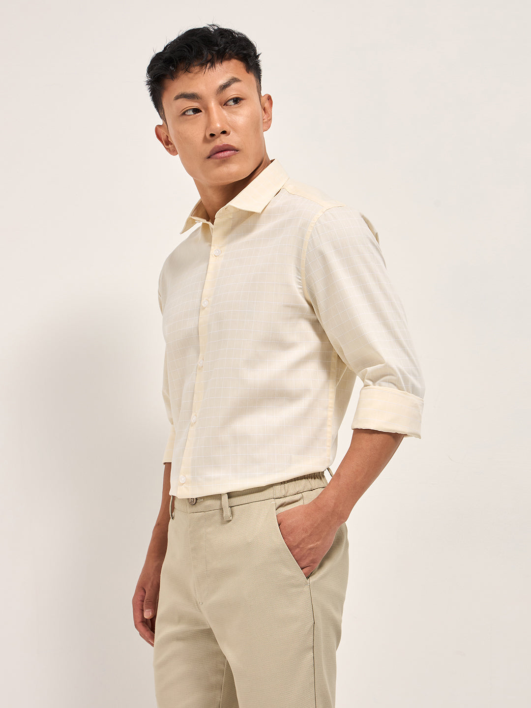 Men Cream Windowpane Checks Tailored Fit Formal Shirt