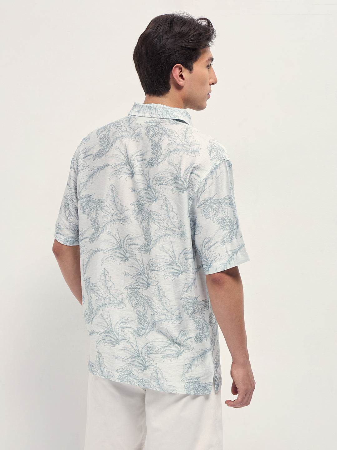 Men Grey and White Leafy Botanical Print Relaxed Fit Casual Shirt