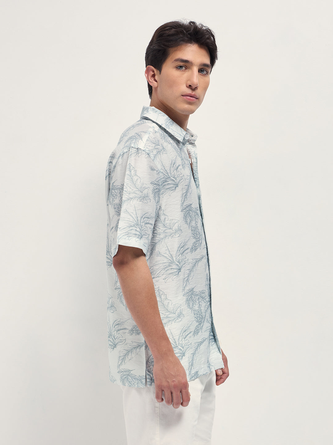 Men Grey and White Leafy Botanical Print Relaxed Fit Casual Shirt