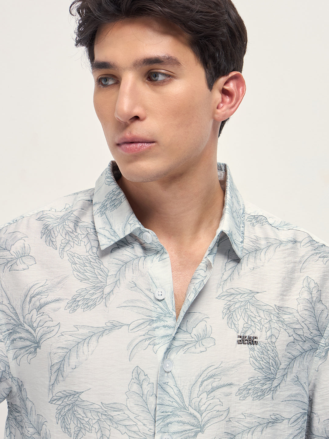 Men Grey and White Leafy Botanical Print Relaxed Fit Casual Shirt