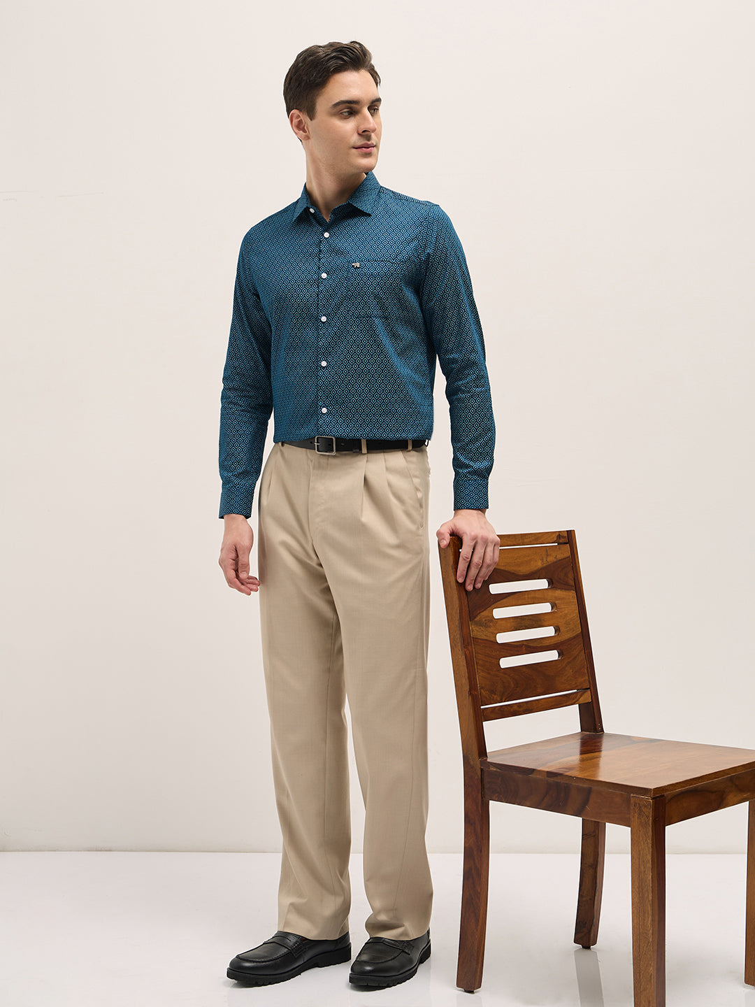 Men Teal Blue Geometric Printed Tailored Fit Formal Shirt