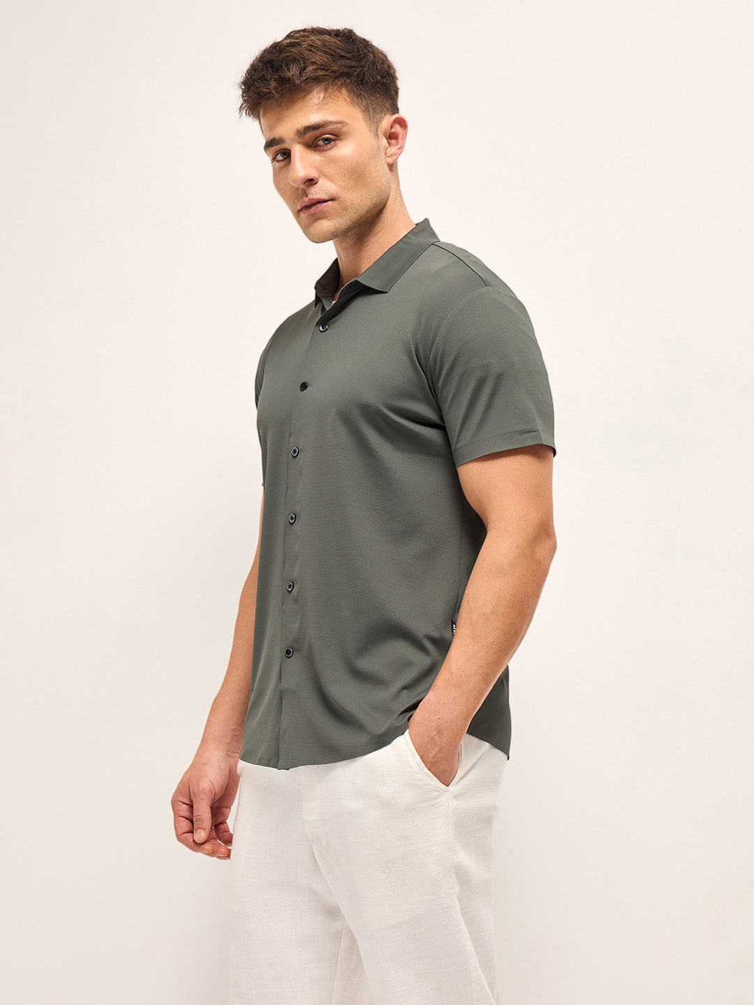 Men Army green Solid Nylon Blend Classic Spread Collar Shirt