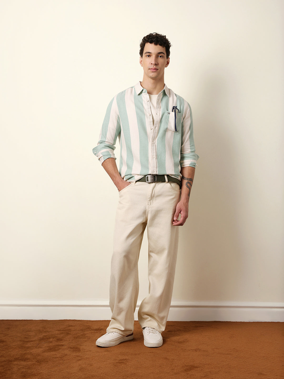 Men Checked Casual Full-Sleeve Shirt